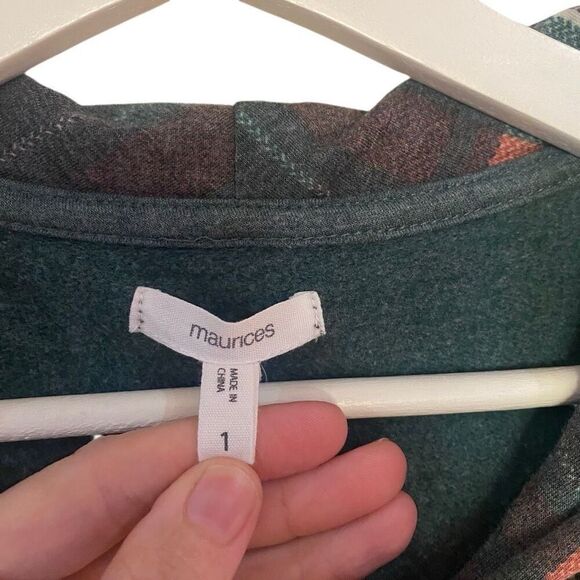 Maurices Women’s Green Hoodie Size 1 (xs) | Green & Red Plaid Lined Kangaroo Poc - Picture 3 of 4